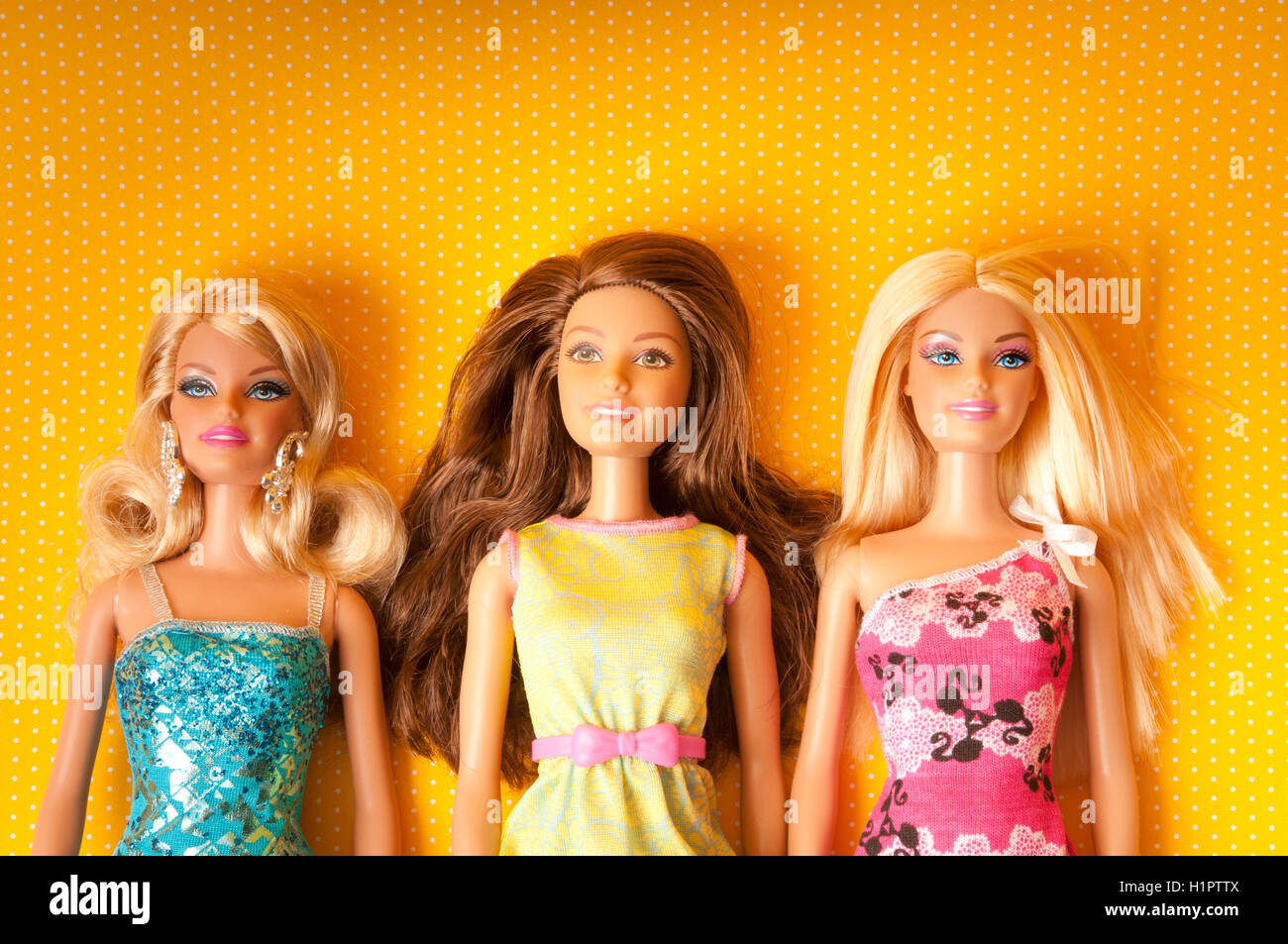 Trois poupées Barbie Banque D'Images