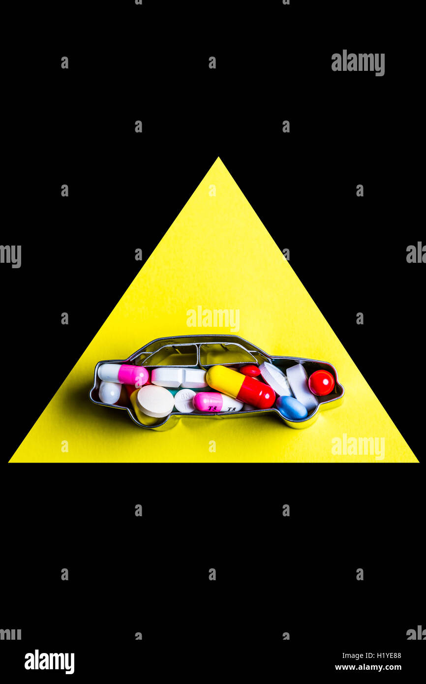 De l'illustration et les effets secondaires des médicaments sur la conduite. Banque D'Images