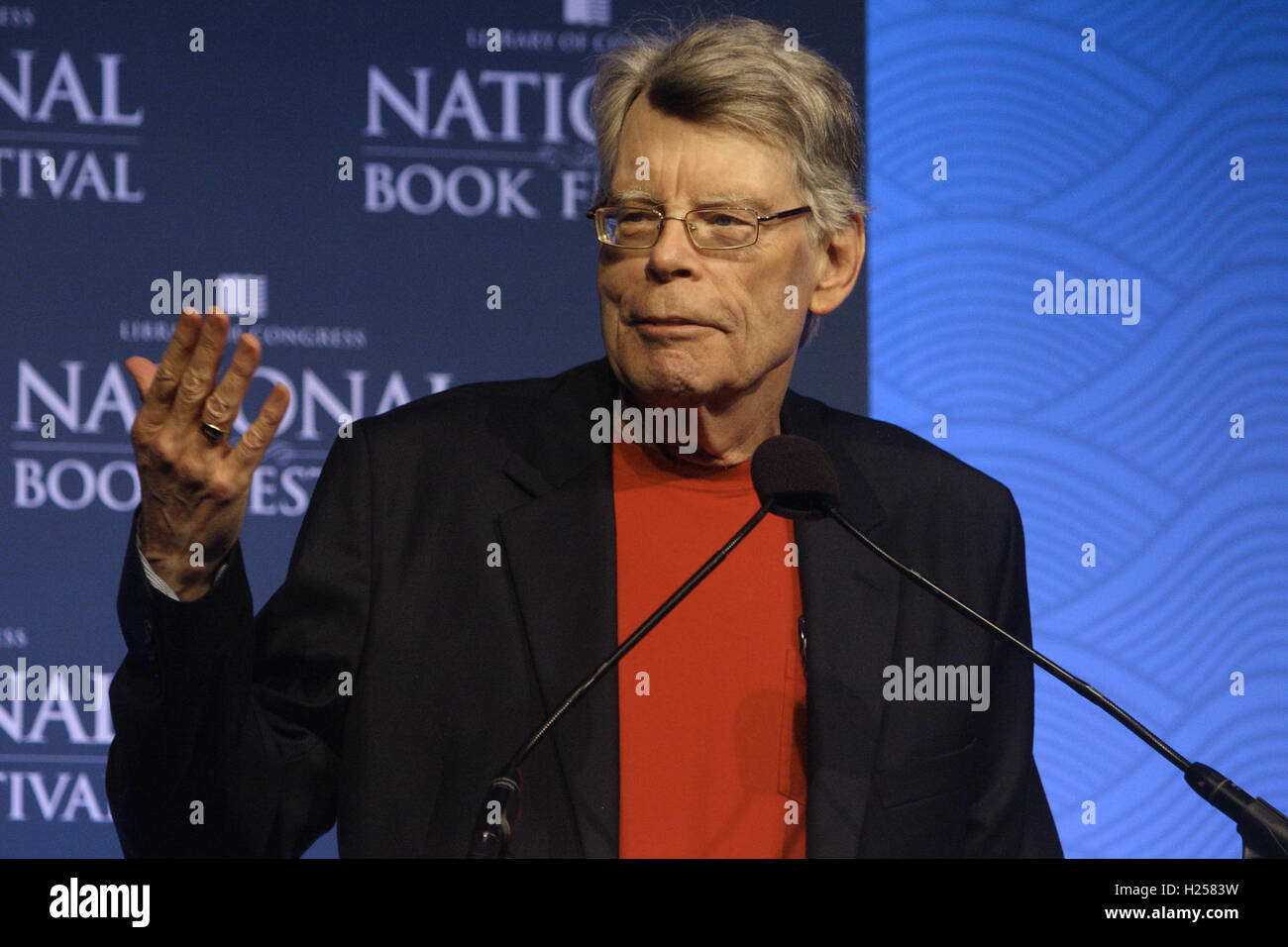 Washington, District de Columbia, Etats-Unis. Sep 24, 2016. Stephen King parlant d'ouvrir la scène principale de la Bibliothèque du Congrès 2016 Festival National du Livre. Credit : Evan Golub/ZUMA/Alamy Fil Live News Banque D'Images