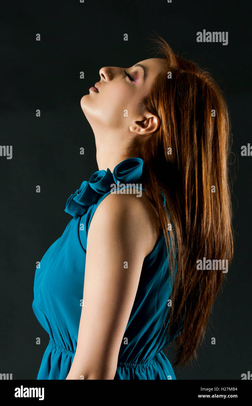 Portrait de profil d'une femme asiatique tête en haut Photo Stock - Alamy