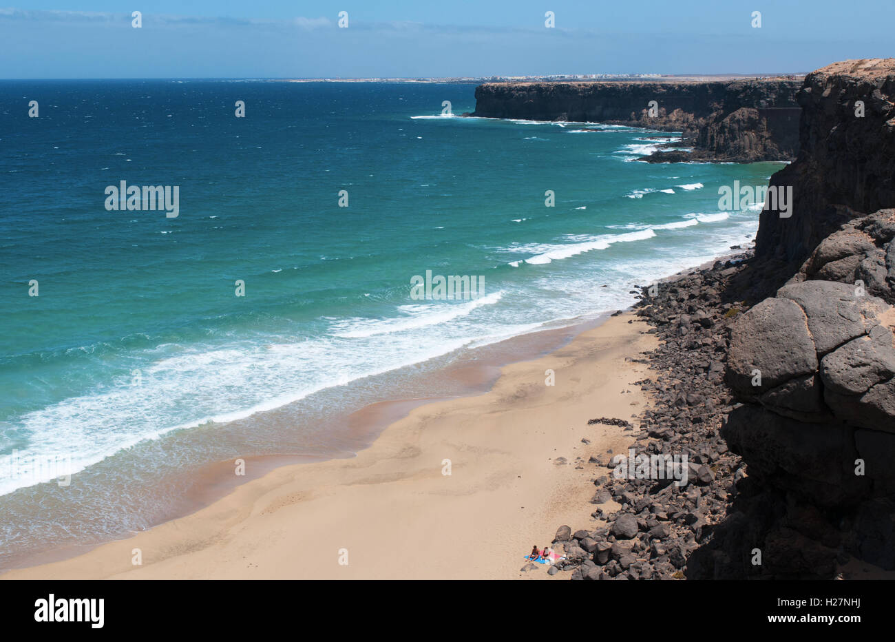 Fuerteventura, Îles Canaries, Afrique du Nord, Espagne : vue de la plage de Playa de la Escalera, l'un des plus célèbres de la côte nord-ouest Banque D'Images