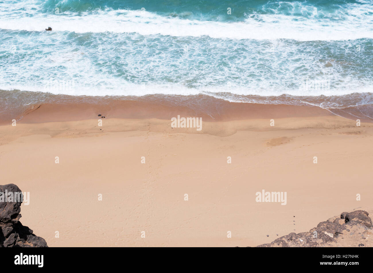Fuerteventura, Îles Canaries, Afrique du Nord, Espagne : vue de la plage de Playa de la Escalera, l'un des plus célèbres de la côte nord-ouest Banque D'Images