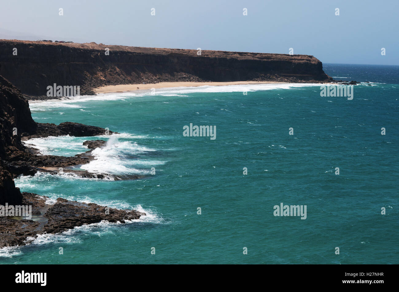 Fuerteventura, Îles Canaries, Afrique du Nord, Espagne : vue de la plage de Playa de la Escalera, l'un des plus célèbres de la côte nord-ouest Banque D'Images