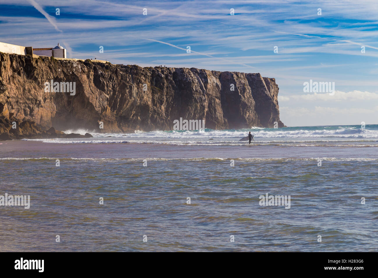 Praia do Tonel, petite plage isolée dans la région de l'Alentejo, Sagres, Portugal. Banque D'Images