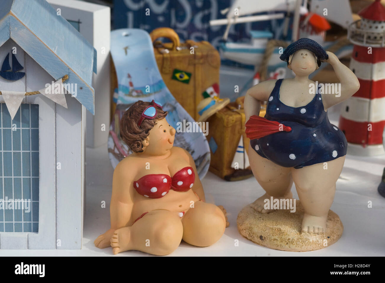 'Affichage de vitrine deux figurines fat ladies' Banque D'Images