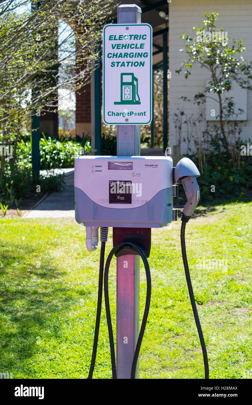 La station de recharge de véhicules électriques sont surgissent partout Banque D'Images