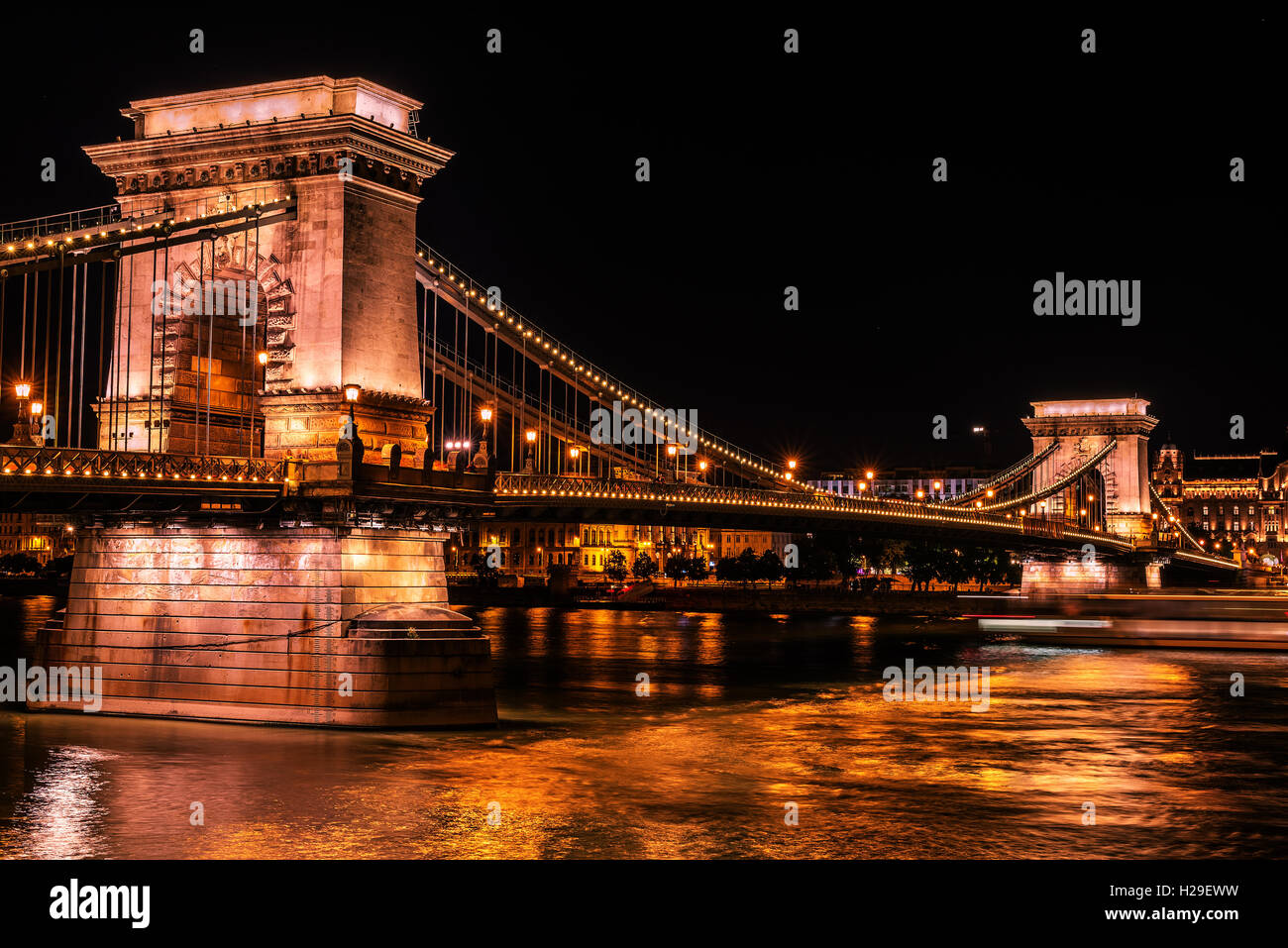 Budapest, Hongrie : le Pont des chaînes Széchenyi Banque D'Images