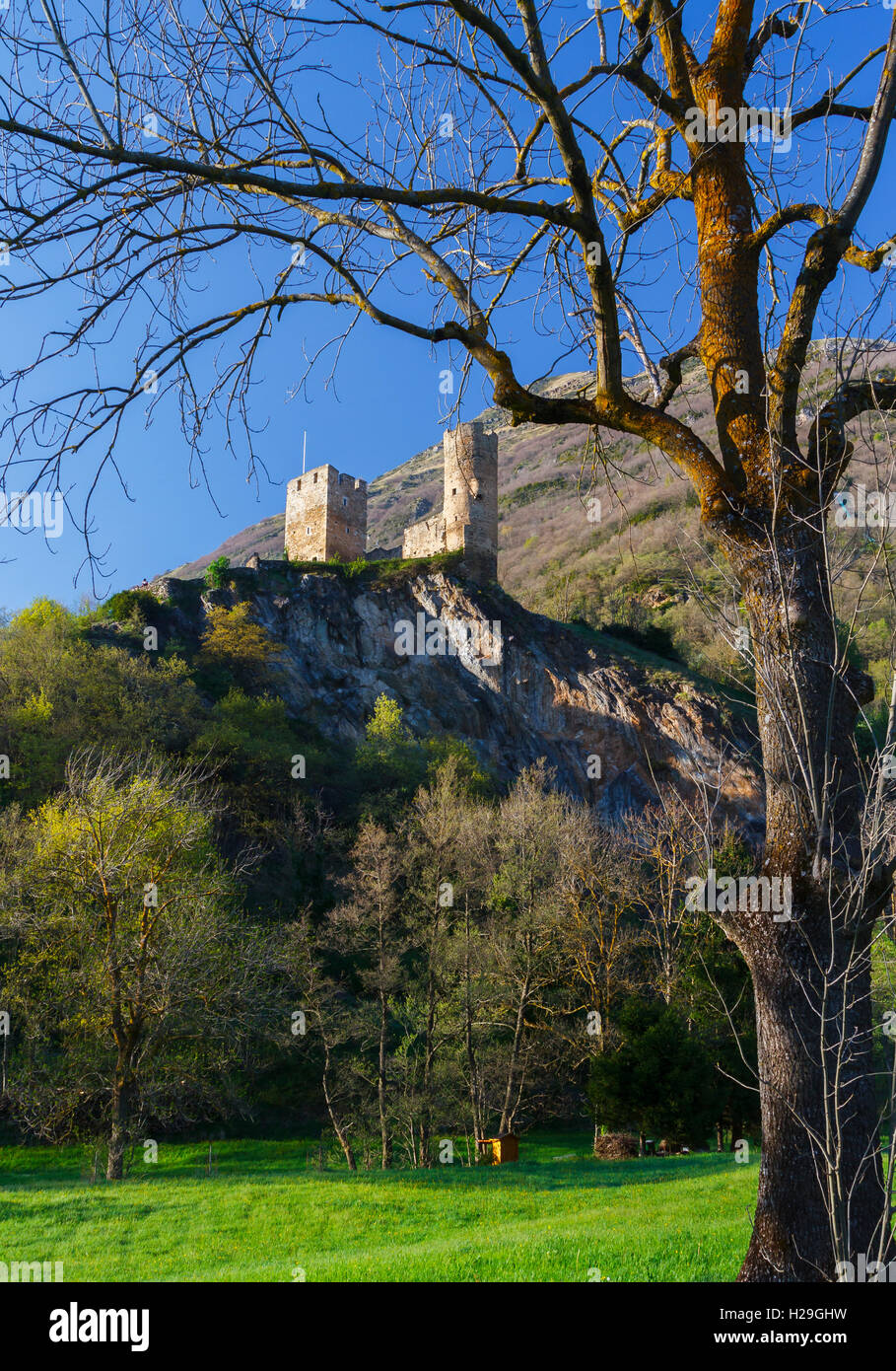 Chateau Sainte Marie Luz Saint Sauveur Departement Des Hautes Pyrenees Region Midi Pyrenees France Europe Photo Stock Alamy