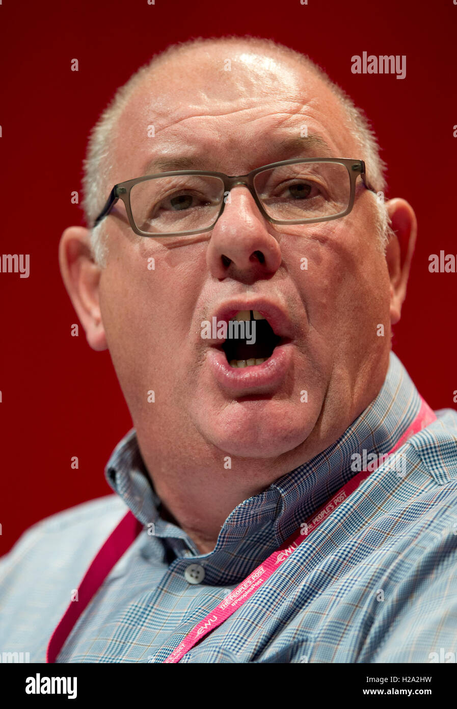 Liverpool, Royaume-Uni. 26 septembre 2016. Secrétaire général de la Communication Workers Union (CWU) Dave Ward parle lors de la deuxième journée de la conférence du parti travailliste à Liverpool. Credit : Russell Hart/Alamy Live News. Banque D'Images