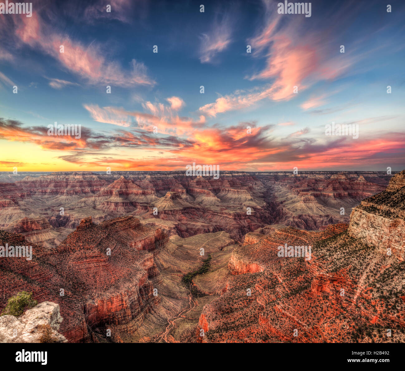 Coucher de soleil sur le Grand Canyon, le Parc National du Grand Canyon, South Rim, Arizona, USA Banque D'Images