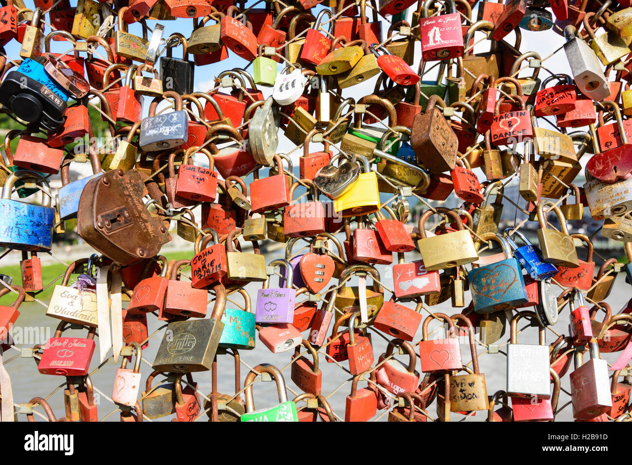 Salzbourg : amour se bloque à un pont, , Salzbourg, Autriche Banque D'Images