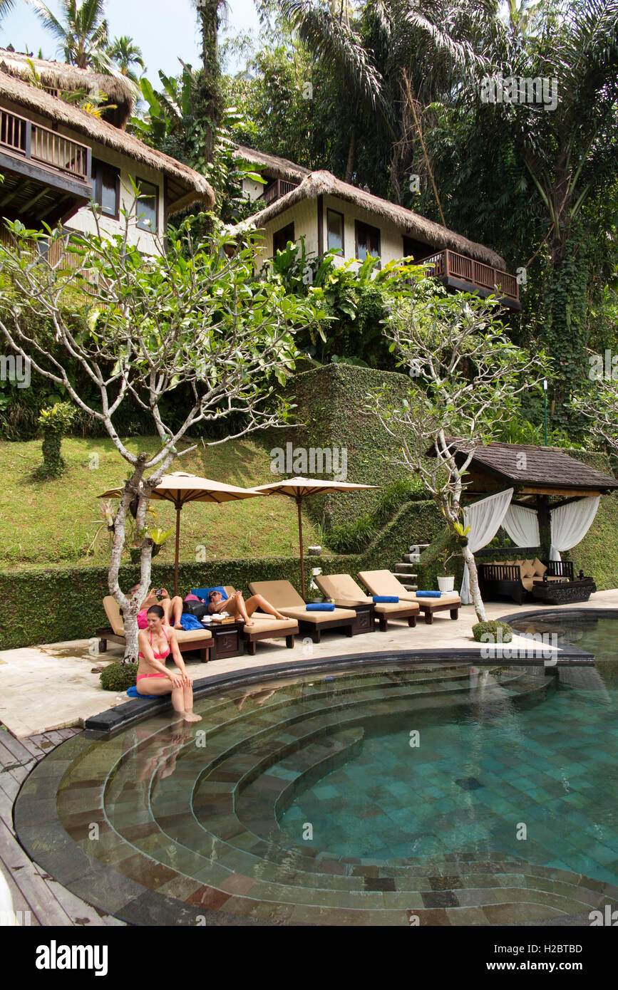 L'INDONÉSIE, Bali, Susut, Payangan, Nandini Jungle Resort and Spa piscine de l'hôtel Banque D'Images