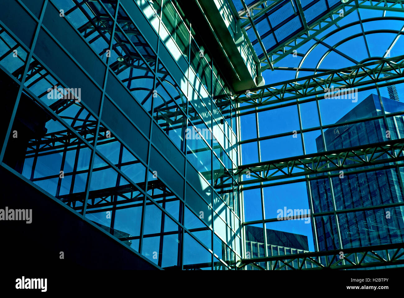 Grand verre et d'acier au plafond les galeries à Syracuse, New York Banque D'Images