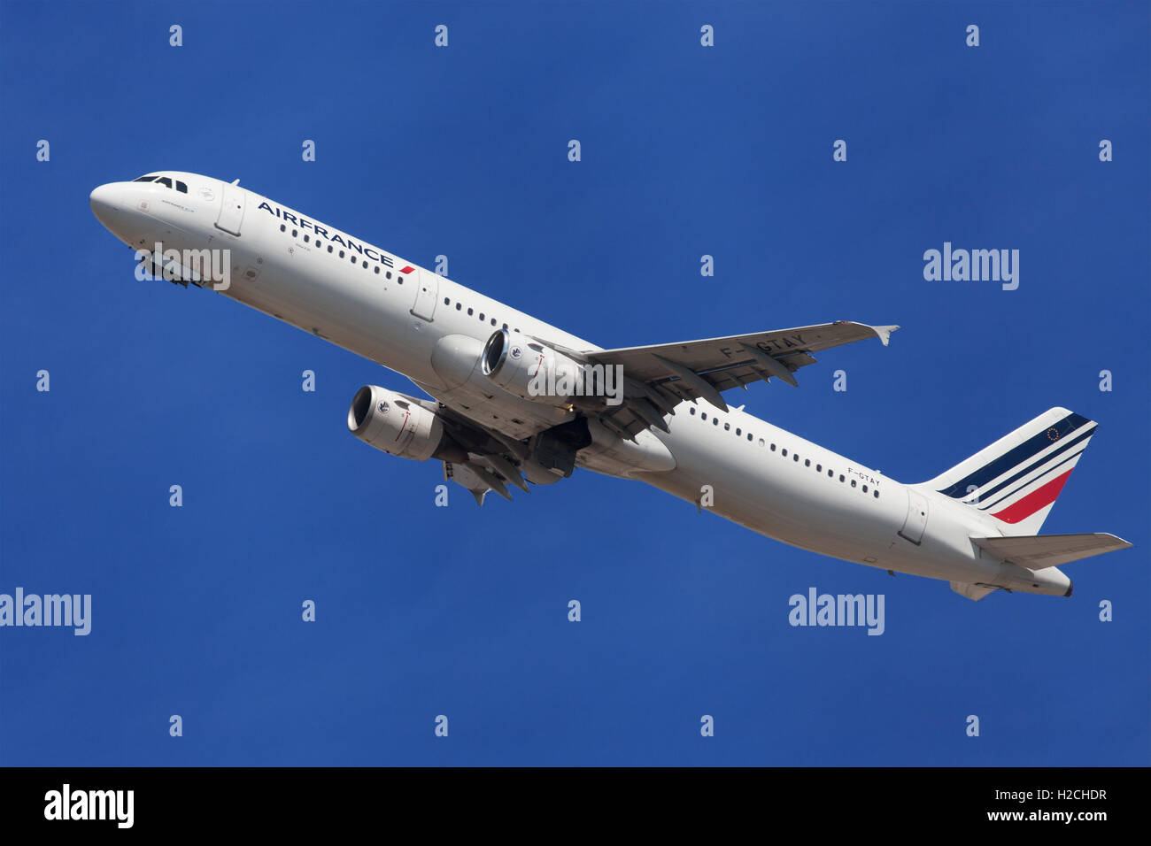 Air France Airbus A321-200 au décollage de l'aéroport El Prat de Barcelone, Espagne. Banque D'Images