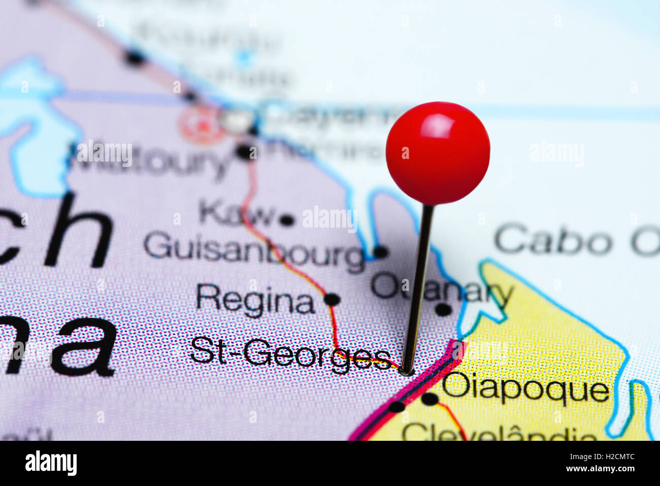 St-Georges épinglée sur une carte de la Guyane française Banque D'Images