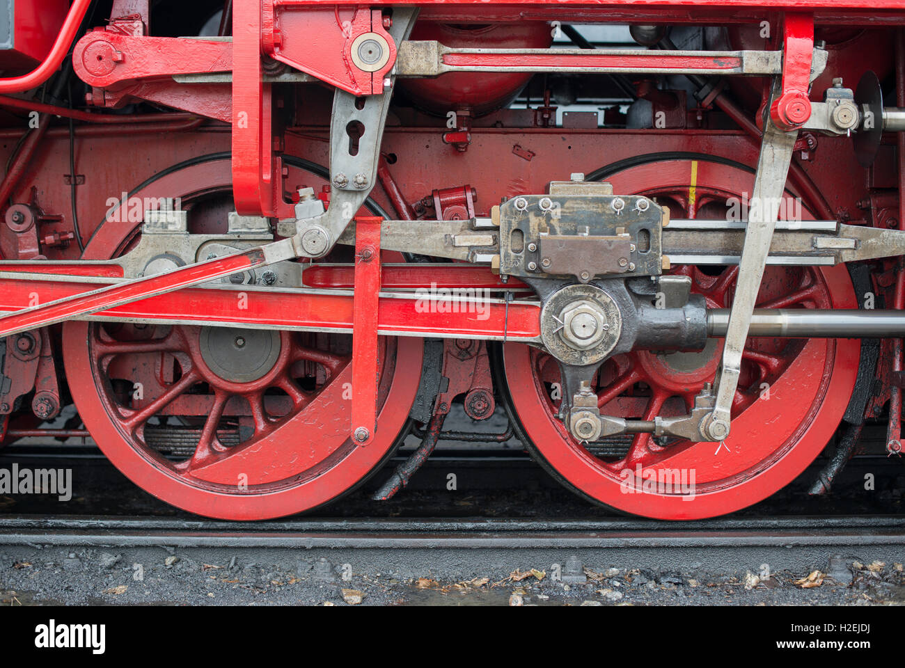 Old vintage loc souches roues en métal rouge Banque D'Images