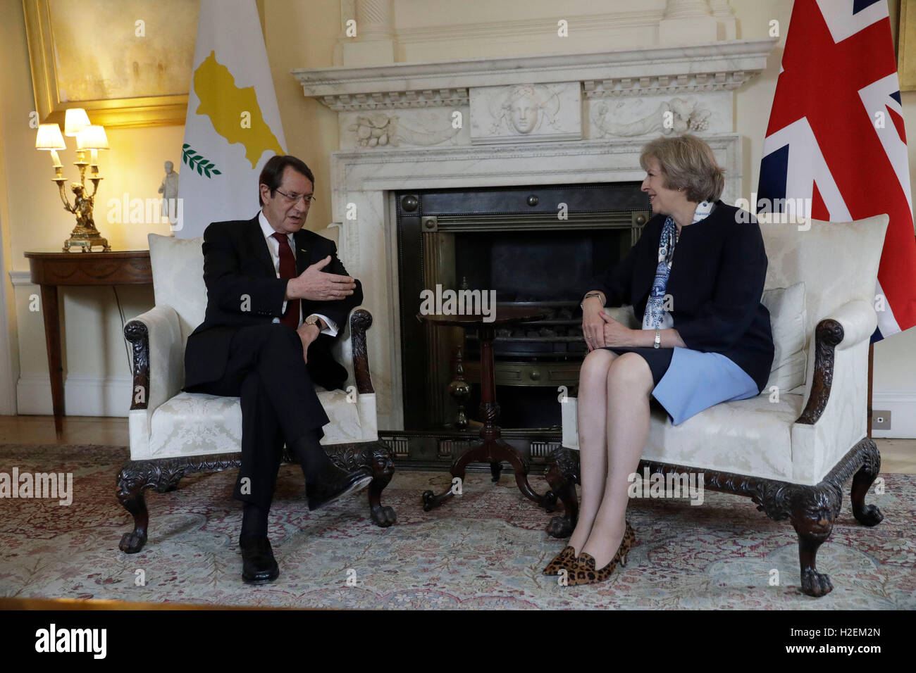Premier ministre Theresa peut accueille le président chypriote Nicos Anastasiades pour des entretiens au 10 Downing Street, Londres. Banque D'Images