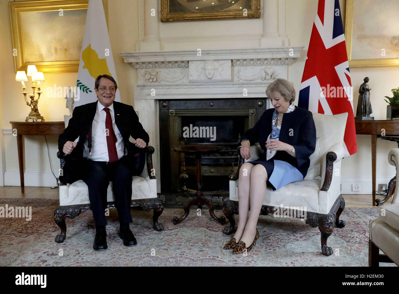 Premier ministre Theresa peut accueille le président chypriote Nicos Anastasiades pour des entretiens au 10 Downing Street, Londres. Banque D'Images
