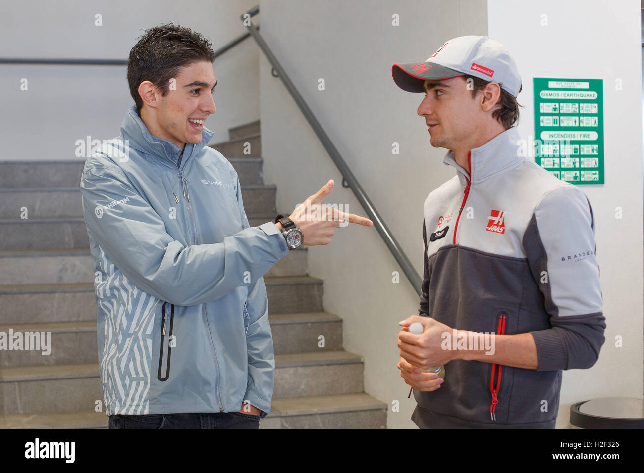 La ville de Mexico, Mexique. 28 Oct, 2016. Sport Automobile : Championnat du Monde de Formule 1 de la FIA 2016, Grand Prix du Mexique, Esteban Ocon# 21 Esteban Gutierrez (MEX, Haas F1 Team), Crédit : dpa/Alamy Live News Banque D'Images