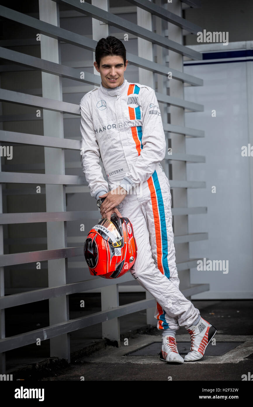 La ville de Mexico, Mexique. 28 Oct, 2016. Sport Automobile : Championnat du Monde de Formule 1 de la FIA 2016, Grand Prix du Mexique, Esteban Ocon Credit : dpa/Alamy Live News Banque D'Images