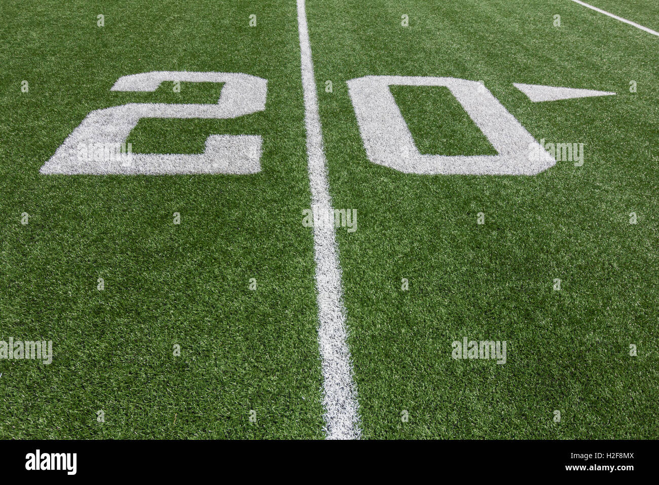 Le Yardage marqueurs sur un terrain de football. Banque D'Images
