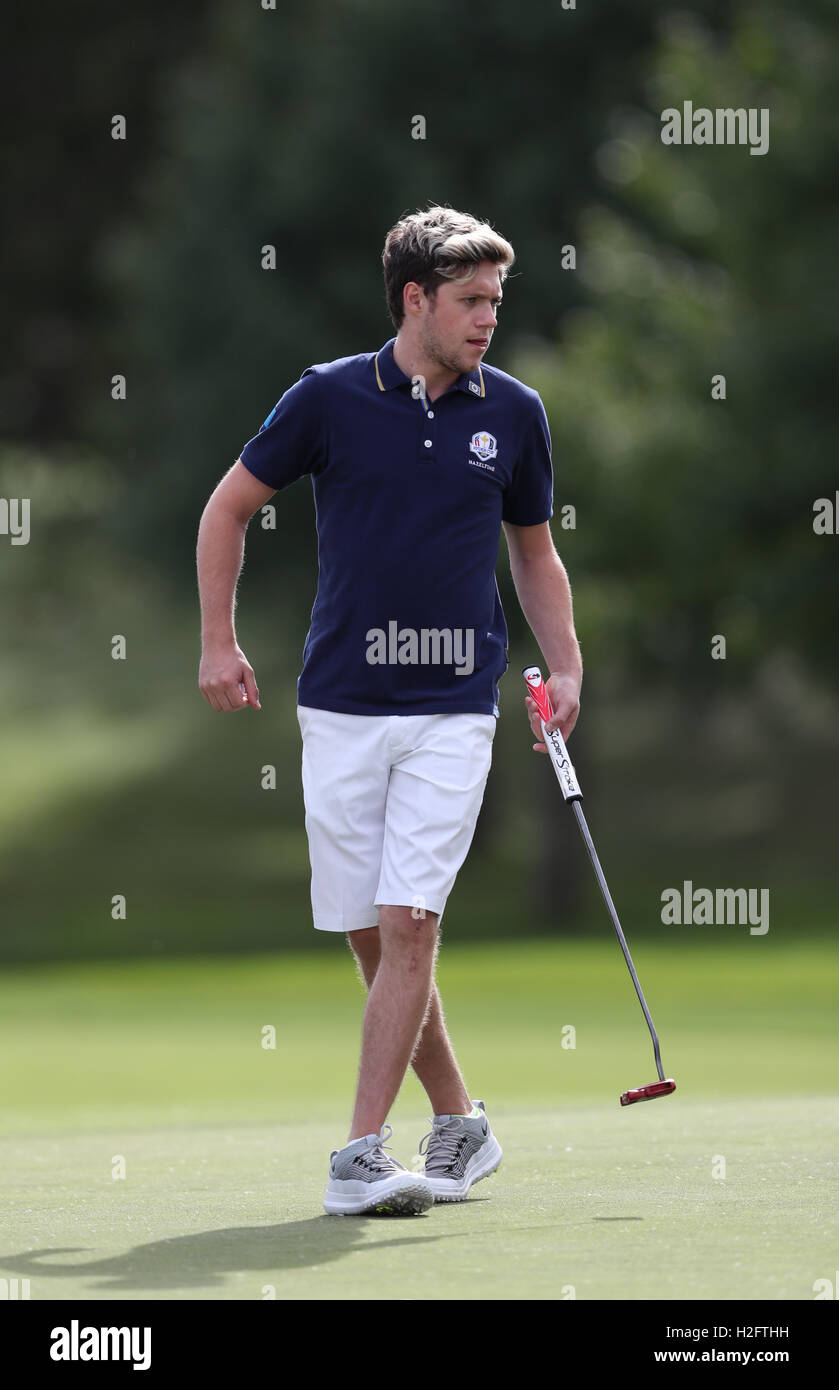 Les one direction lors d'un match de golf célébrité avant la 41e Ryder Cup à Hazeltine National Golf Club à Chaska, Minnesota, USA. Banque D'Images