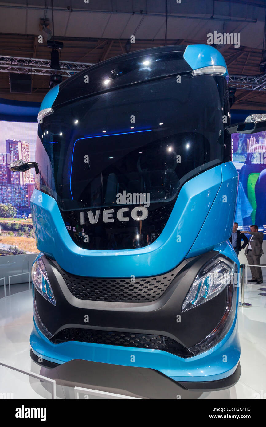 Camion IVECO Z - un impact zéro de conduite camion concept autonome Banque D'Images