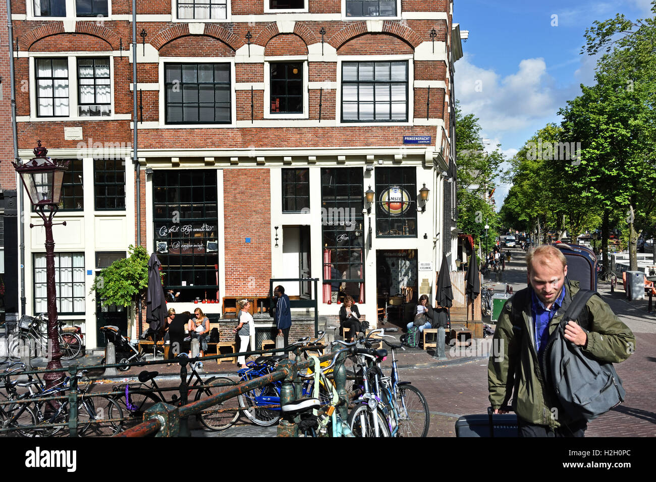 Cafe 't Papeneiland Pub Cafe Bar extérieur Prinsengracht Jordaan Amsterdam Pays-Bas Banque D'Images