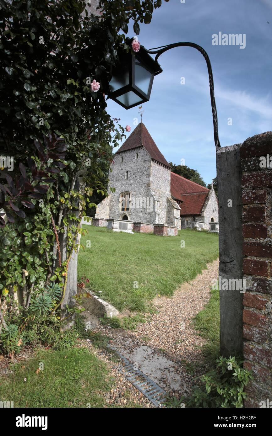 All Saints Church dans West Sussex ,Doyen.Angleterre,prises par la porte. Banque D'Images