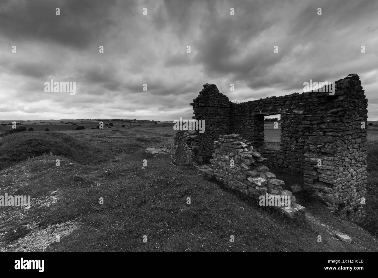 Un bâtiment abandonné dans une mine désaffectée, Magpie Mine, dans le Peak District Banque D'Images