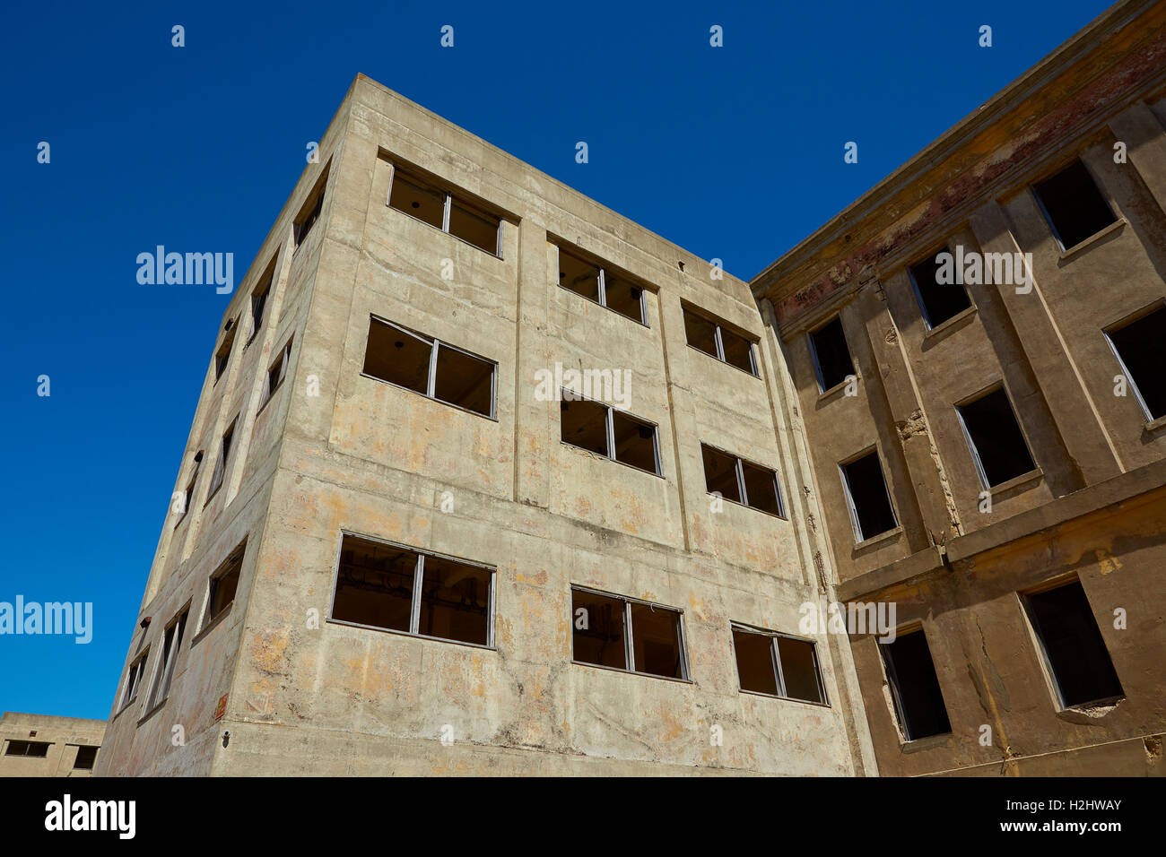Les bâtiments à l'abandon de l'Armée US à Fort McDowell sur Angel Island, Californie. Banque D'Images Les bâtiments à l'abandon de l'Armée US à Fort McDowell sur Angel Island, Californie. Banque D'Images