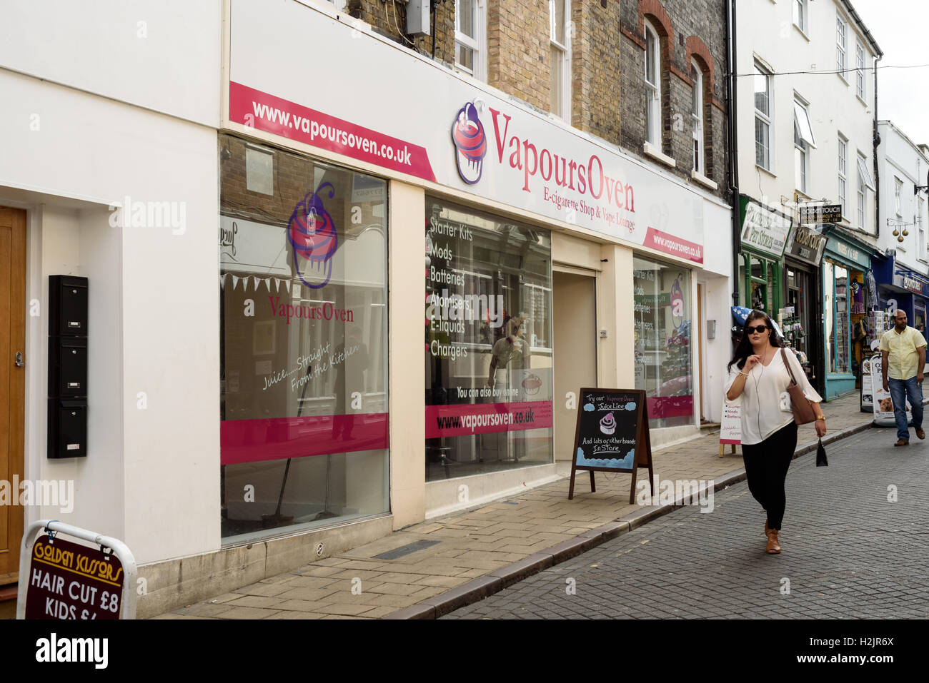 Four vapeur est une boutique de E-cigarette et salon pour les fumeurs Vape basé à Colchester Essex en Angleterre Banque D'Images