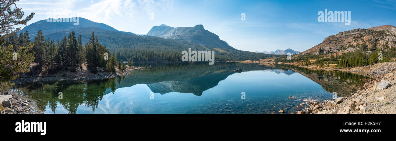 Montagne, paysage, lac Tioga, Inyo National Forest, Mono County, Californie, USA Banque D'Images
