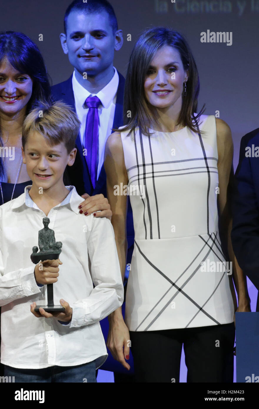 Madrid, Espagne. 30 Septembre, 2016. Reine Letizia d'Espagne lors de l'accouchement Awards 'Masterly Action 2016" à Madrid le vendredi 30 septembre, 2016 Crédit : Gtres más información en ligne Comuniación,S.L./Alamy Live News Banque D'Images