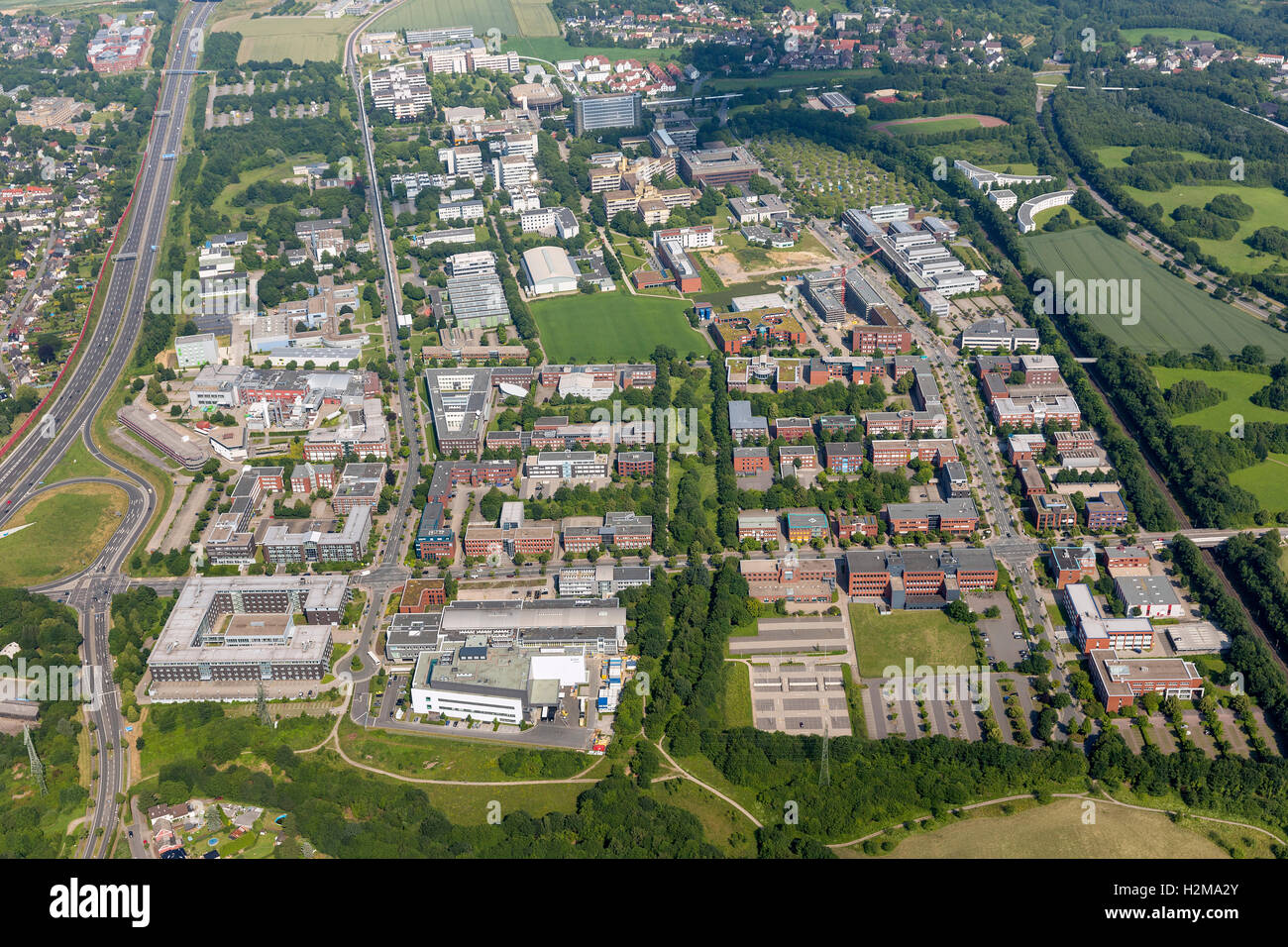Vue aérienne, technologyPark Dortmund, le parc scientifique de l'Université de Dortmund, l'arrière-plan vue aérienne de Dortmund, Duisbourg Banque D'Images