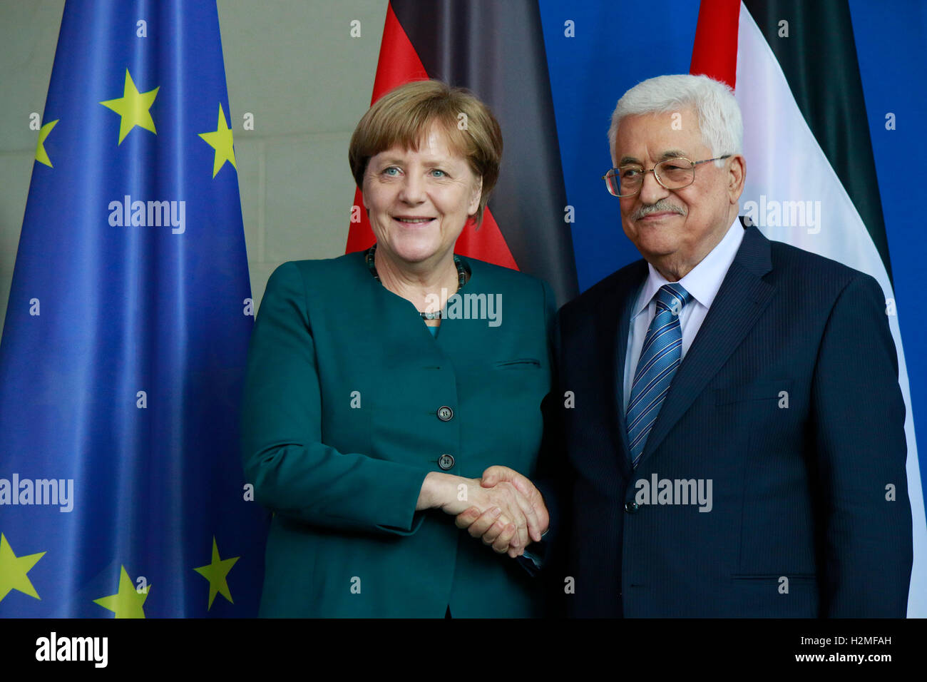 Angela Merkel, BKin Mahmud Abbas - Treffen der dt. Bundeskanzlerin mit dem Praesisenten Autonomiebehoerde Palaestinensischen der Banque D'Images