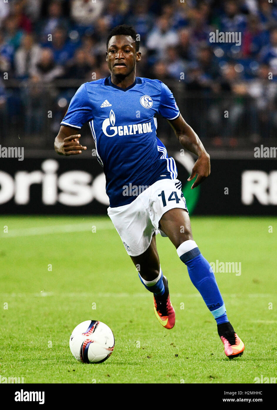 Schalke Arena Gelsenkirchen Allemagne 29.09.2016, l'UEFA Europe League Saison 2016/17 phase Groupe, Schalke 04 (S04) vs Salzburg --- Abdul Rahman Baba (S04) Banque D'Images