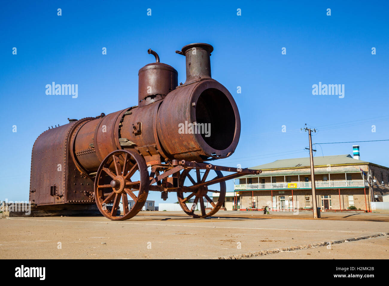 Vieux moteur à vapeur à Marree Hotel, South Australia Banque D'Images