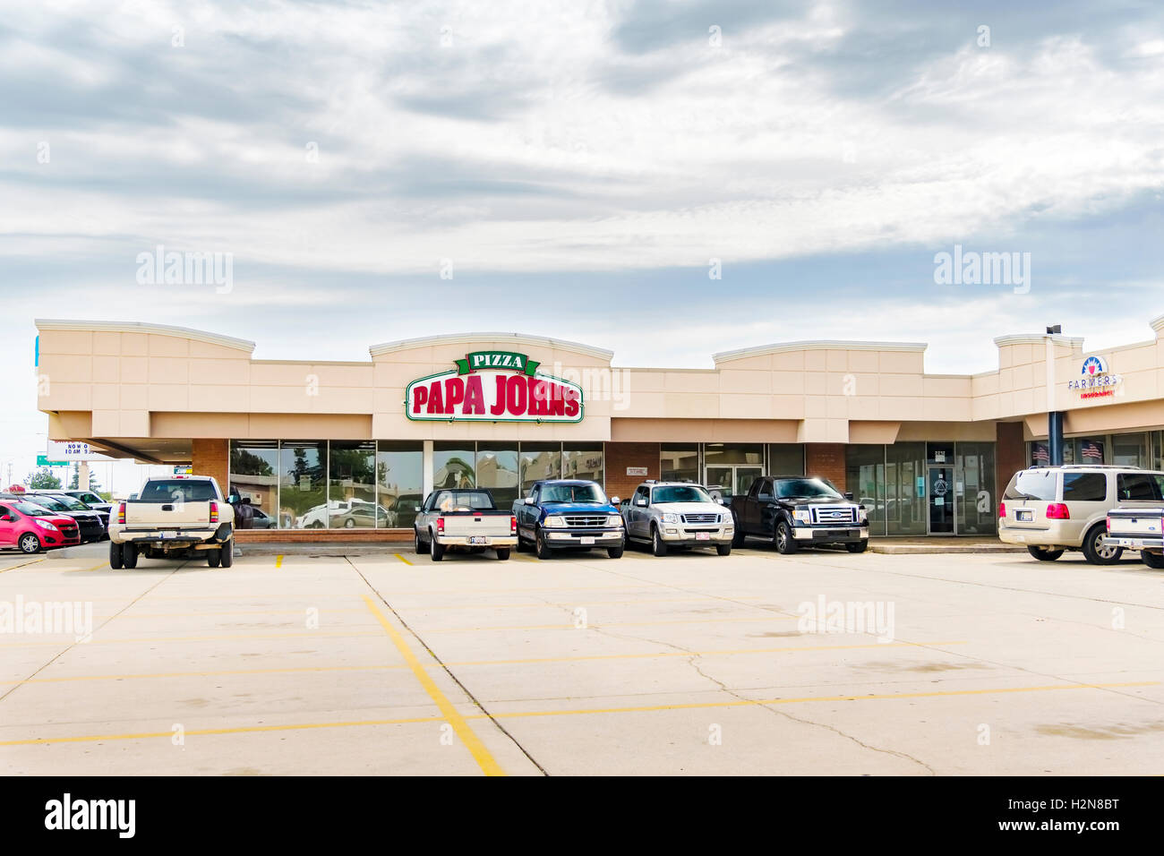 Papa John's Pizza Parlour extérieur, I-240 W. Interstate Service road, Oklahoma City, Oklahoma, USA. Banque D'Images