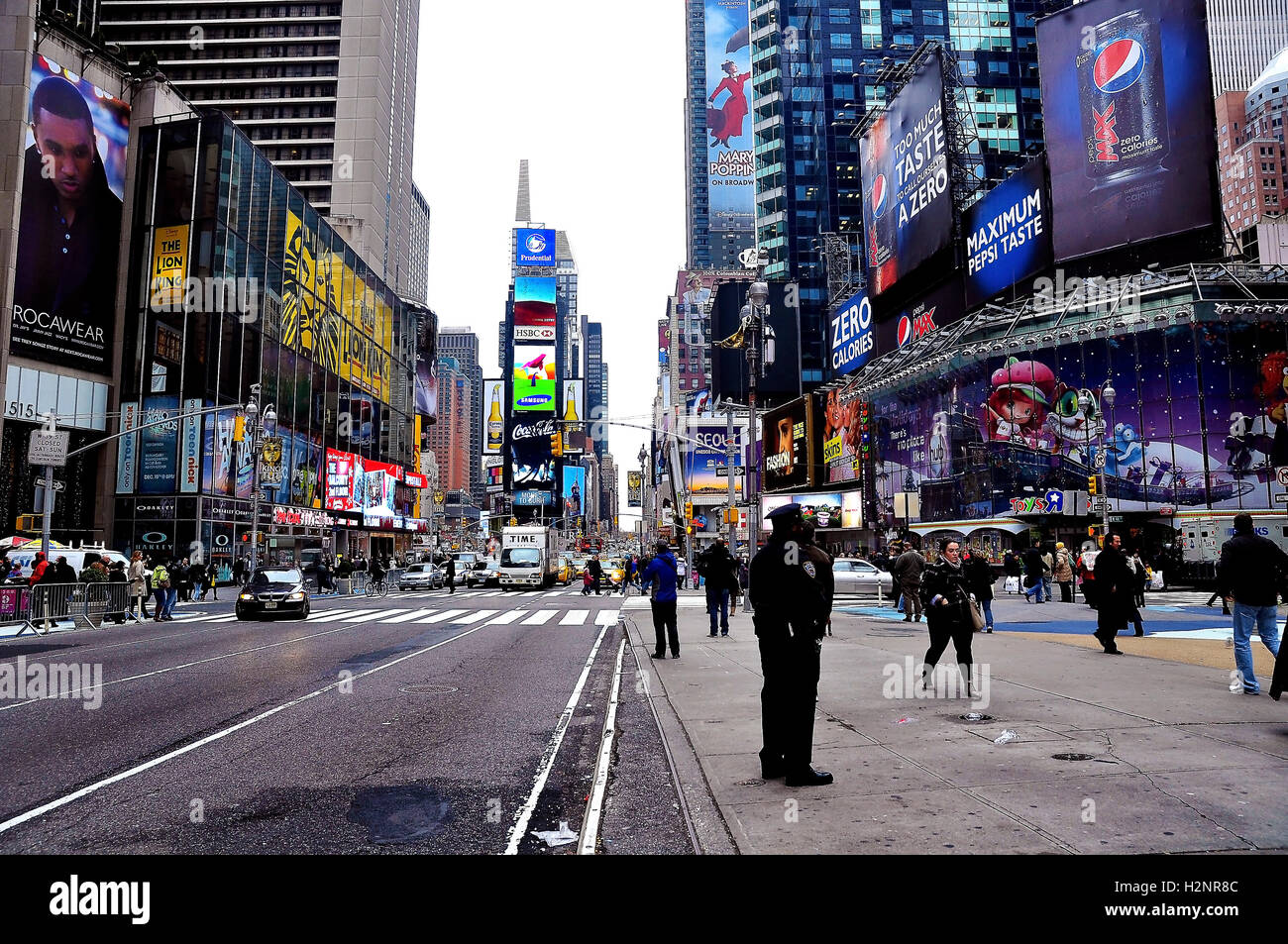 Times Square - dans la section de Midtown Manhattan, New York City, à la jonction de Broadway et la Septième Avenue. Banque D'Images