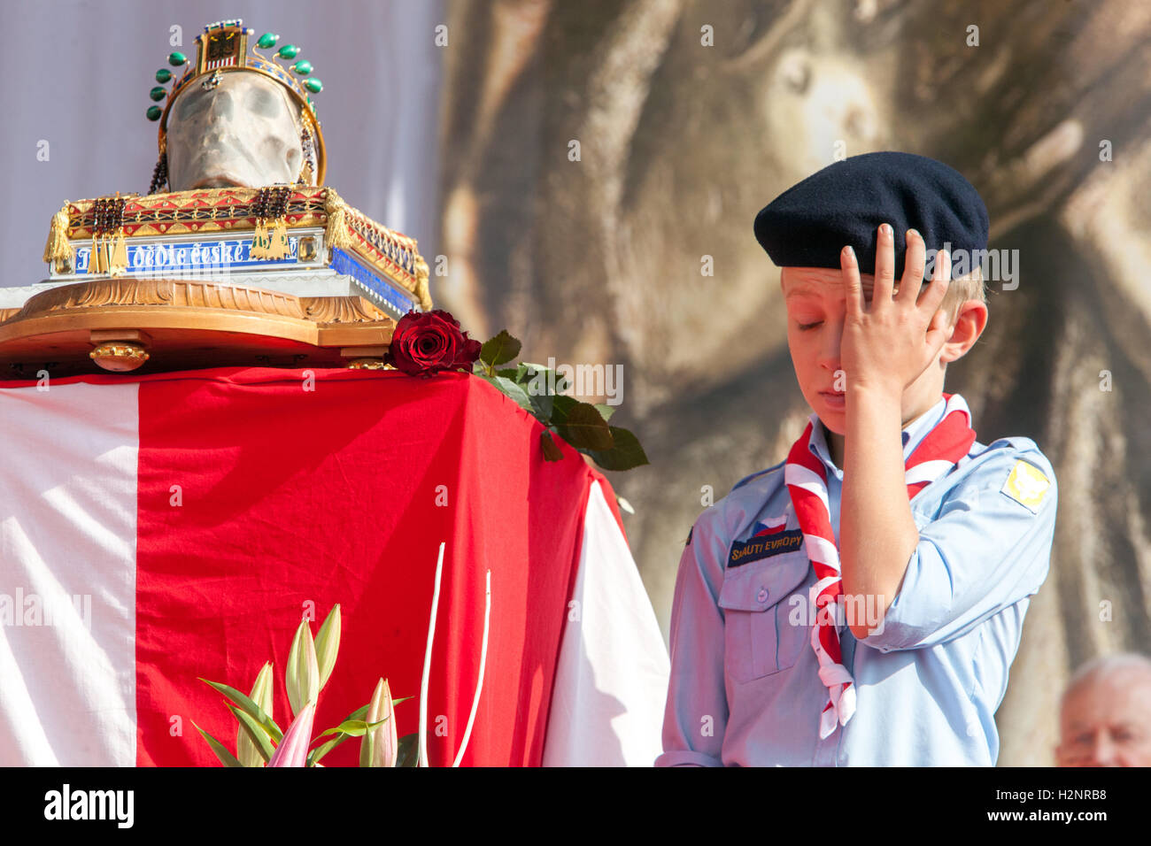 Le Scout à la garde d'honneur les reliques de saint Venceslas à Stara Boleslav, République Tchèque Banque D'Images