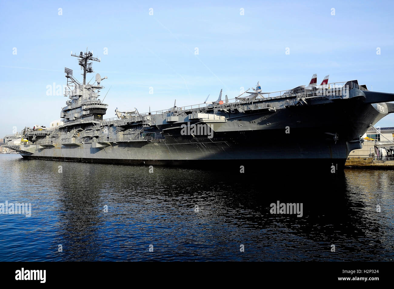 Porte-avions USS Intrepid Sea, Air & Space Museum situé sur le côté ouest de Manhattan sur Pier 86, 12th Ave. et 46th Street - NEW YORK Banque D'Images