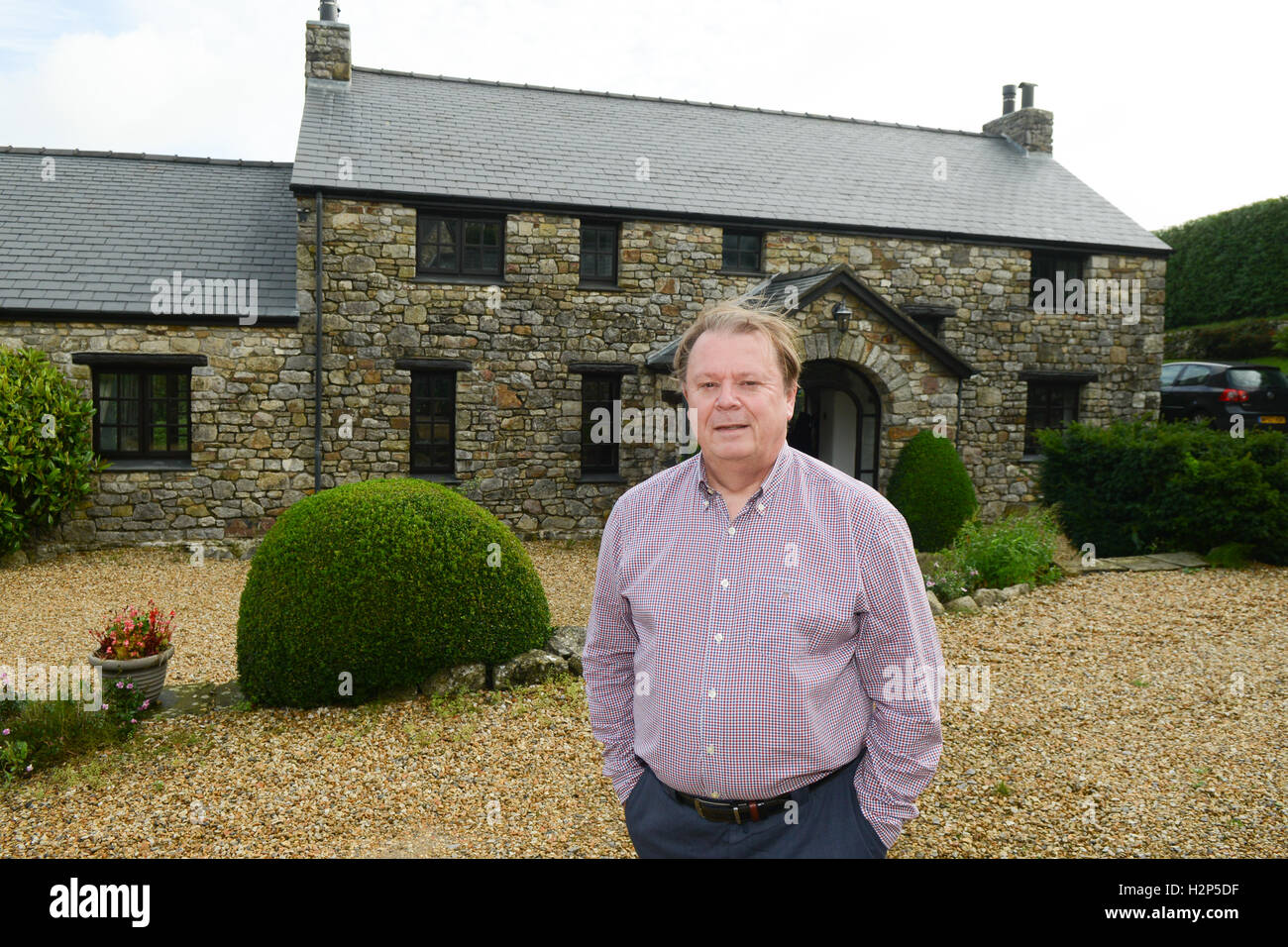 Steve Borley, directeur du club de football professionnel gallois, Cardiff City FC, photographié à sa résidence de vacances, Gower, le Pays de Galles. Banque D'Images