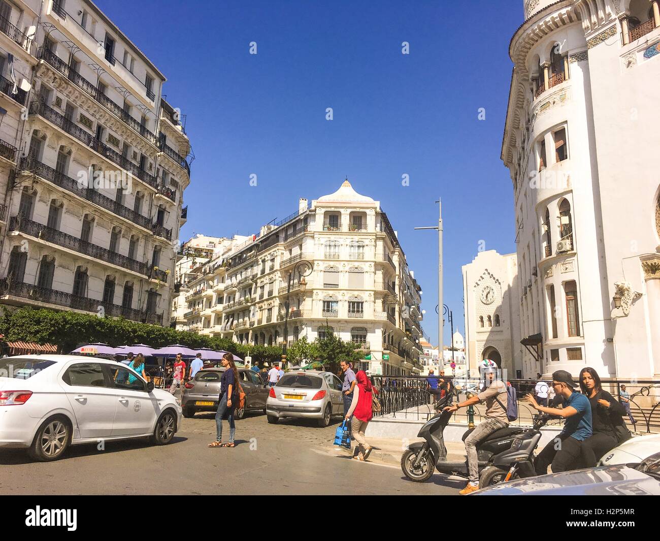 Les bâtiments coloniaux français à Alger l'Algérie.Les bâtiments sont en cours de rénovation par le gouvernement algérien Banque D'Images