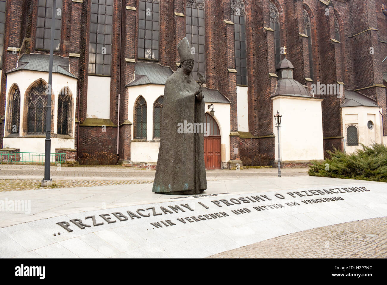Wroclaw, Pologne - 27 Février 2015 : Mémorial à Boleslas Kominek - Cardinal polonais de l'Église catholique romaine, archevêque. Banque D'Images