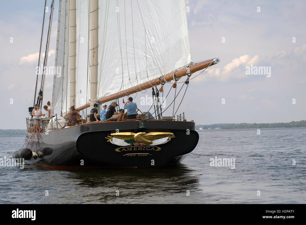 Les 139 pieds de yacht de l'Amérique, réplique de la fameuse goélette de course qui a lancé la tradition de l'America's Cup dans la baie de Chesapeake, le 8 septembre 2016, à Annapolis, Maryland. Le Nord est pour une tournée nord-américaine. Banque D'Images