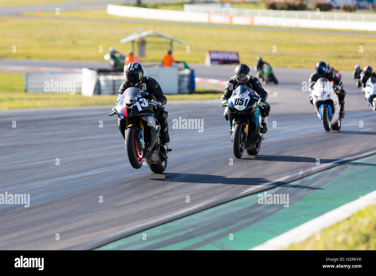 MELBOURNE/AUSTRALIE - Octobre 2, 2016 : certains des dimanche matin au chaud s'imposent lors de la FMY Australian Superbike Championshihp 6 Ronde à Winton Raceway, le 2 octobre 2016. Banque D'Images