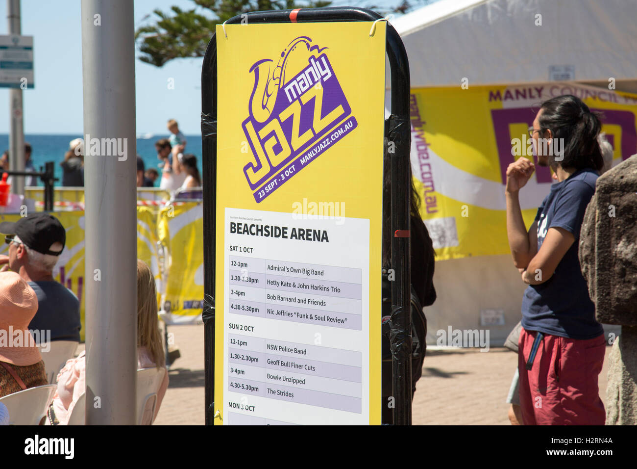 Sydney, Australie. 09Th Oct, 2016. Groupes de jazz effectuer le long du littoral à Manly Beach avec des bandes locales et internationales, école secondaire locale bandes ont également participer à cet événement public gratuit. Modèle : crédit10/Alamy Live News Banque D'Images