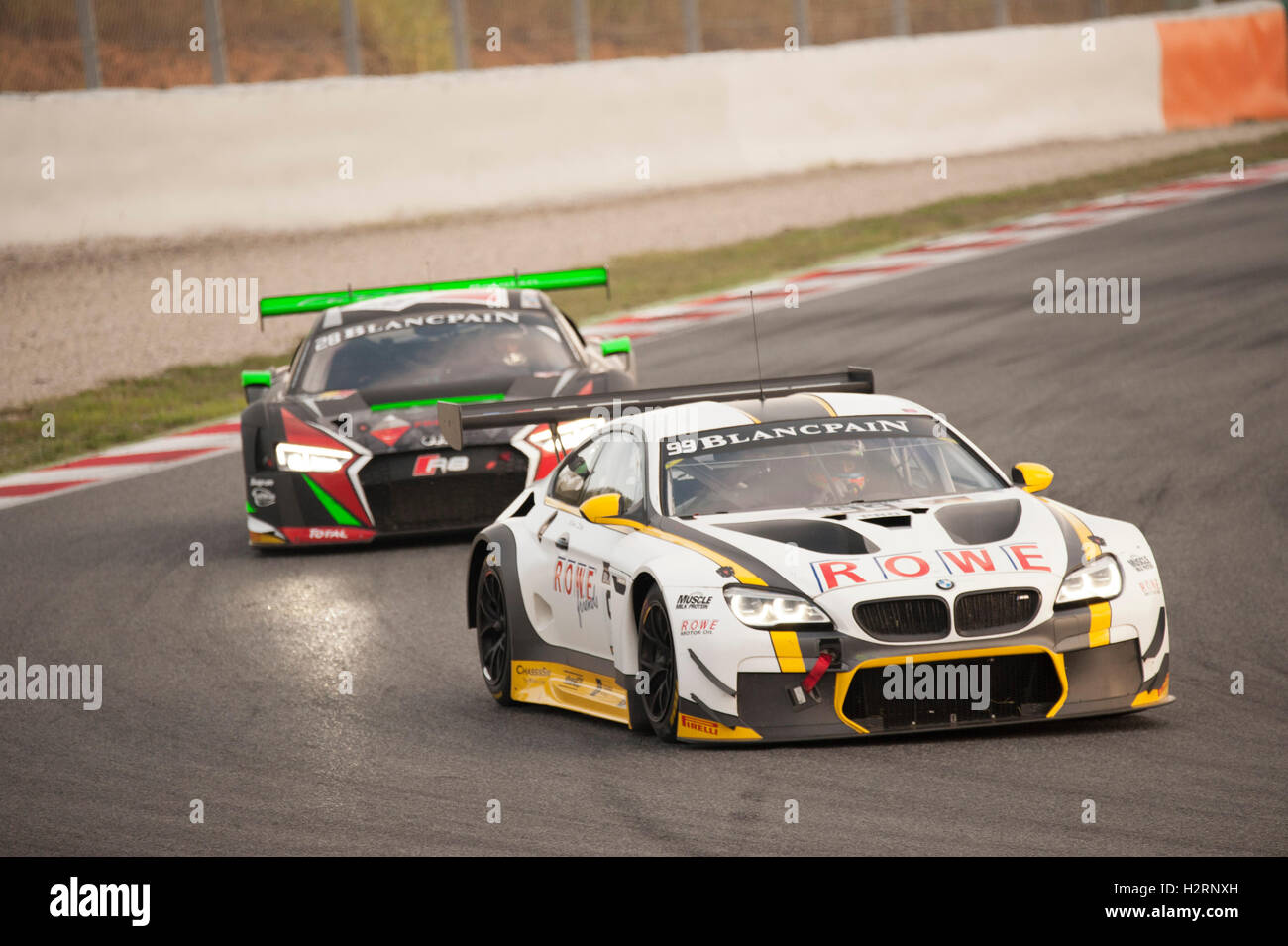 Barcelone, Espagne. 2 octobre, 2016. La BMW M6 GT3 Blancpain GT Série de l'équipe de course de Rowe, entraîné par Philipp Eng et Alexander Sims, en action pendant le Festival de la vitesse de Barcelone sur le circuit de Catalunya. Crédit : Pablo Guillen/Alamy Live News Banque D'Images