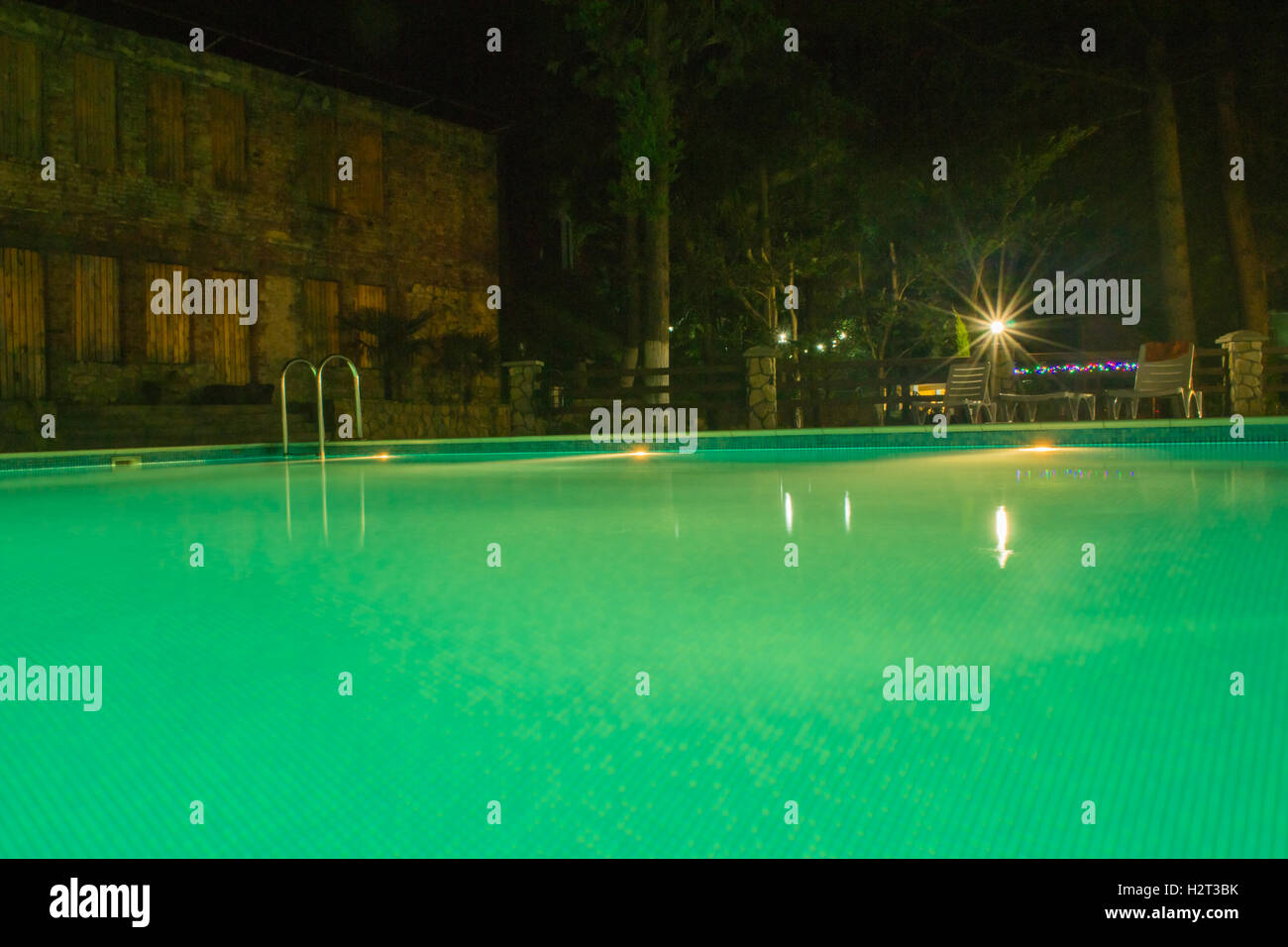 La Nuit La Piscine La Natation Lextérieur Maison Luxe Des